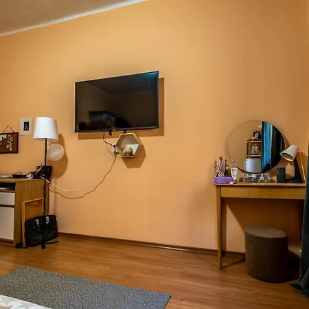 Charming Retreat Apartment *
